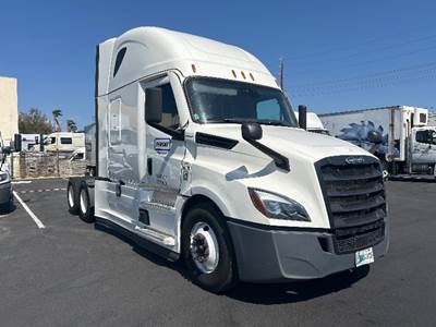 Freightliner Cascadia 126 Sleeper Semi Truck - 72" Integral Sleeper, 455HP, 12 Speed Automatic