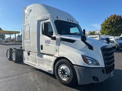Freightliner Cascadia 126 Sleeper Semi Truck - 72" Integral Sleeper, 455HP, 12 Speed Automatic