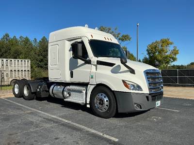 Freightliner Cascadia 126 Sleeper Semi Truck - 60" Integral Sleeper, 455HP, 12 Speed Automatic