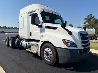 Freightliner Cascadia 126 Sleeper Semi Truck - 60" Integral Sleeper, 455HP, 12 Speed Automatic