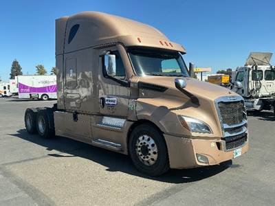Freightliner Cascadia 126 Sleeper Semi Truck - 72" Integral Sleeper, 455HP, 12 Speed Automatic