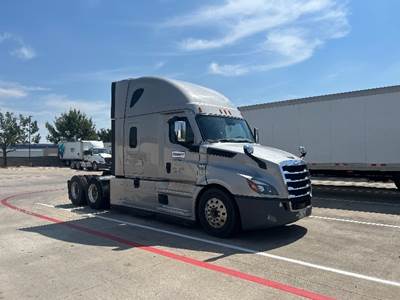 Freightliner Cascadia 126 Sleeper Semi Truck - 72" Integral Sleeper, 455HP, 12 Speed Automatic