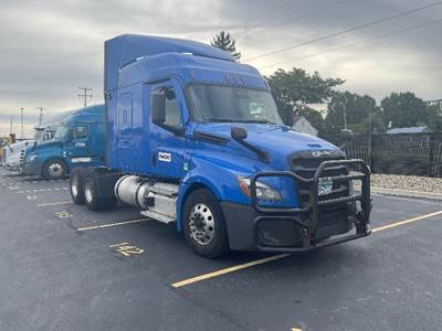 Freightliner Cascadia 126 Sleeper Semi Truck - 60" Integral Sleeper, 455HP, 12 Speed Automatic