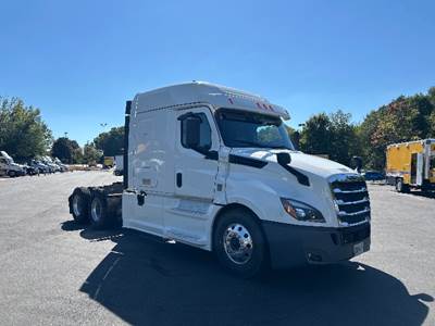 Freightliner Cascadia 126 Sleeper Semi Truck - 60" Integral Sleeper, 455HP, 10 Speed Manual