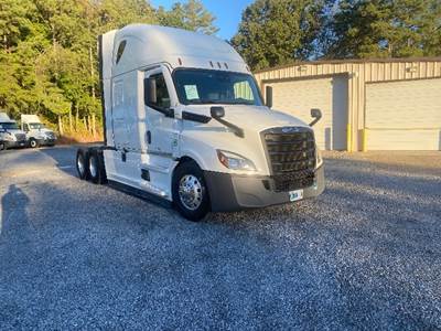Freightliner Cascadia 126 Sleeper Semi Truck - 72" Integral Sleeper, 455HP, 12 Speed Automatic