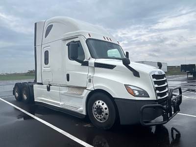 Freightliner Cascadia 126 Sleeper Semi Truck - 72" Integral Sleeper, 400HP, 12 Speed Automatic