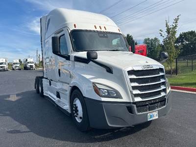 Freightliner Cascadia 126 Sleeper Semi Truck - 72" Integral Sleeper, 455HP, 12 Speed Automatic