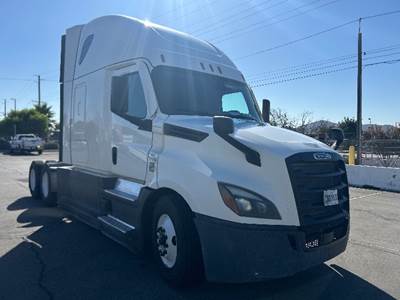 Freightliner Cascadia 126 Sleeper Semi Truck - 72" Integral Sleeper, 450HP, 12 Speed Automatic