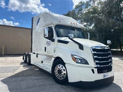 Freightliner Cascadia 126 Sleeper Semi Truck - 72" Integral Sleeper, 455HP, 10 Speed Manual