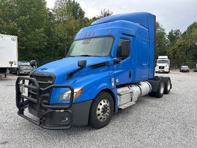Freightliner Cascadia 126 Sleeper Semi Truck - 60" Integral Sleeper, 455HP, 12 Speed Automatic