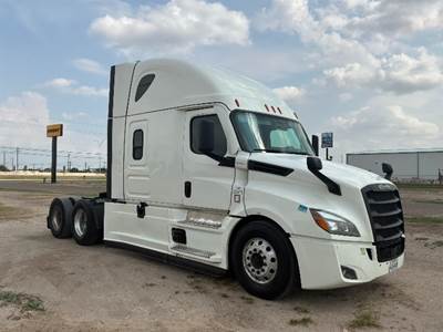 Freightliner Cascadia 126 Sleeper Semi Truck - 72" Integral Sleeper, 455HP, 12 Speed Automatic