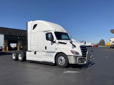 Freightliner Cascadia 126 Sleeper Semi Truck - 72" Integral Sleeper, 455HP, 12 Speed Automatic
