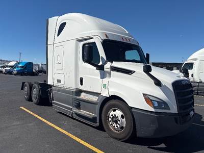 Freightliner Cascadia 126 Sleeper Semi Truck - 72" Integral Sleeper, 450HP, 12 Speed Automatic