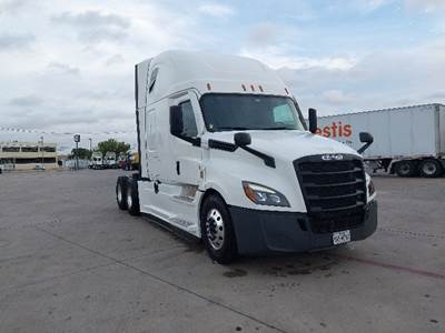 Freightliner Cascadia 126 Sleeper Semi Truck - 72" Integral Sleeper, 455HP, 12 Speed Automatic