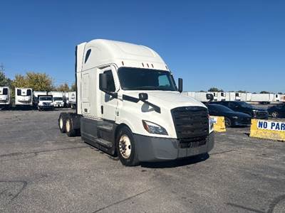Freightliner Cascadia 126 Sleeper Semi Truck - 72" Integral Sleeper, 450HP, 12 Speed Automatic
