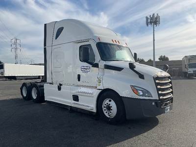 Freightliner Cascadia 126 Sleeper Semi Truck - 72" Integral Sleeper, 455HP, 12 Speed Automatic
