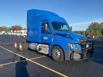 Freightliner Cascadia 126 Sleeper Semi Truck - 60" Integral Sleeper, 455HP, 12 Speed Automatic