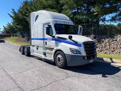 Freightliner Cascadia 126 Sleeper Semi Truck - 72" Integral Sleeper, 400HP, 12 Speed Automatic