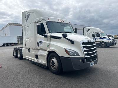 Freightliner Cascadia 126 Sleeper Semi Truck - 72" Integral Sleeper, 455HP, 12 Speed Automatic