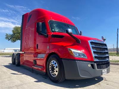 Freightliner Cascadia 126 Sleeper Semi Truck - 72" Integral Sleeper, 455HP, 12 Speed Automatic