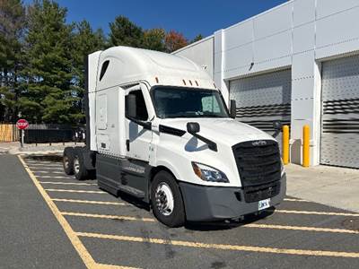 Freightliner Cascadia 126 Sleeper Semi Truck - 72" Integral Sleeper, 450HP, 12 Speed Automatic