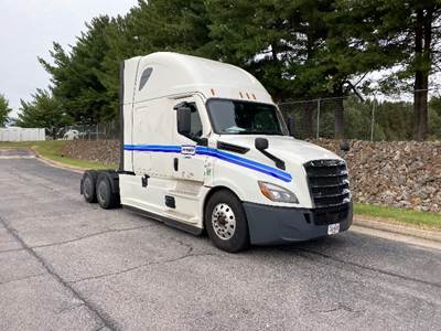 Freightliner Cascadia 126 Sleeper Semi Truck - 72" Integral Sleeper, 400HP, 12 Speed Automatic
