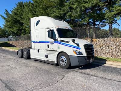 Freightliner Cascadia 126 Sleeper Semi Truck - 72" Integral Sleeper, 400HP, 12 Speed Automatic