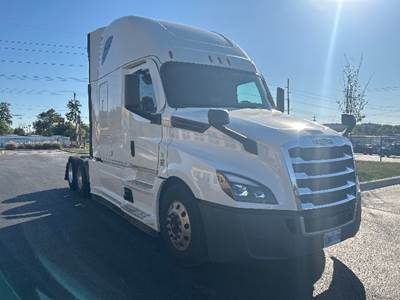 Freightliner Cascadia 126 Sleeper Semi Truck - 72" Integral Sleeper, 400HP, 12 Speed Automatic