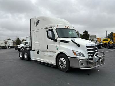Freightliner Cascadia 126 Sleeper Semi Truck - 72" Integral Sleeper, 455HP, 12 Speed Automatic