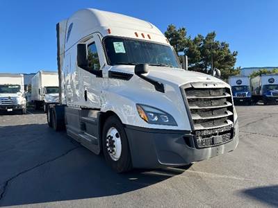 Freightliner Cascadia 126 Sleeper Semi Truck - 72" Integral Sleeper, 450HP, 12 Speed Automatic