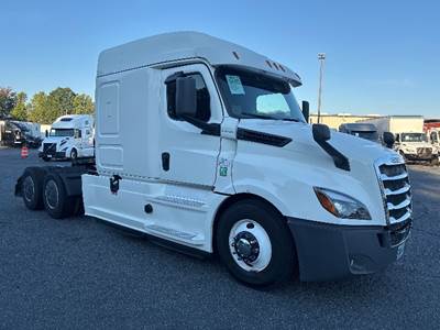 Freightliner Cascadia 126 Sleeper Semi Truck - 72" Integral Sleeper, 455HP, 12 Speed Automatic