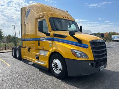 Freightliner Cascadia 126 Sleeper Semi Truck - 72" Integral Sleeper, 455HP, 12 Speed Automatic