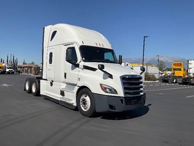 Freightliner Cascadia 126 Sleeper Semi Truck - 72" Integral Sleeper, 455HP, 12 Speed Automatic