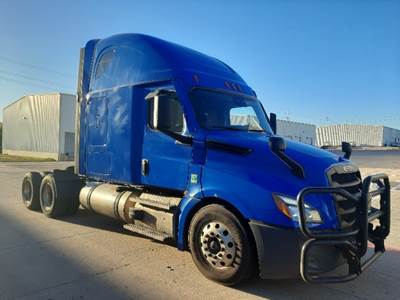 Freightliner Cascadia 126 Sleeper Semi Truck - 72" Integral Sleeper, 455HP, 12 Speed Automatic