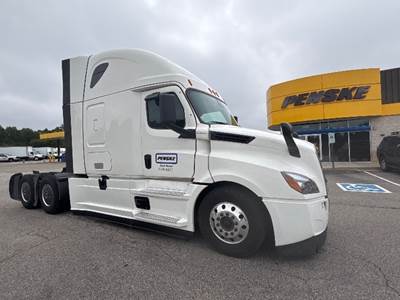 Freightliner Cascadia 126 Sleeper Semi Truck - 72" Integral Sleeper, 455HP, 12 Speed Automatic