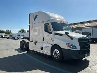 Freightliner Cascadia 126 Sleeper Semi Truck - 72" Integral Sleeper, 455HP, 12 Speed Automatic