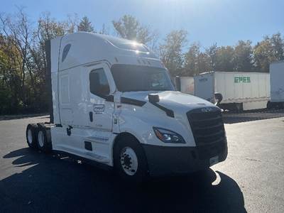 Freightliner Cascadia 126 Sleeper Semi Truck - 72" Integral Sleeper, 455HP, 12 Speed Automatic