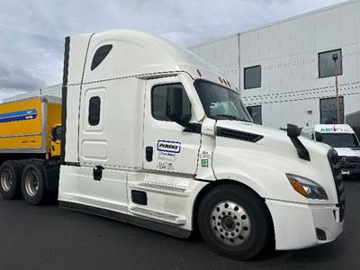 Freightliner Cascadia 126 Sleeper Semi Truck - 72" Integral Sleeper, 455HP, 12 Speed Automatic