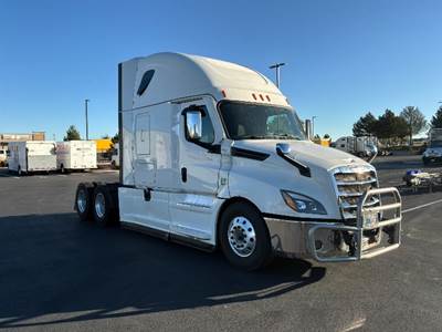 Freightliner Cascadia 126 Sleeper Semi Truck - 72" Integral Sleeper, 455HP, 12 Speed Automatic