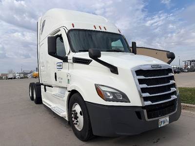 Freightliner Cascadia 126 Sleeper Semi Truck - 72" Integral Sleeper, 455HP, 12 Speed Automatic