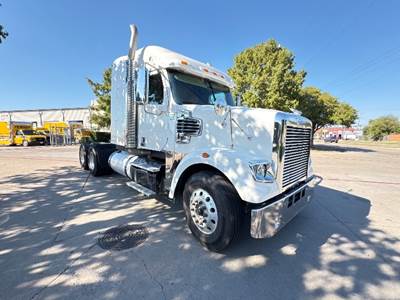 Freightliner Coronado 122 SD Sleeper Semi Truck - 58" Integral Sleeper, Cummins 450HP, 13 Speed Manual
