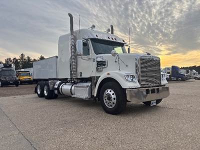 Freightliner Coronado 122 SD Sleeper Semi Truck - 70" Integral Sleeper, 455HP, 13 Speed Automatic