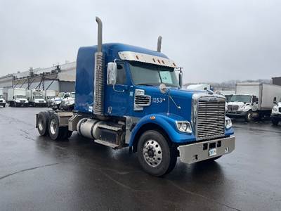 Freightliner Coronado 122 SD Sleeper Semi Truck - 70" Integral Sleeper, 505HP, 10 Speed Manual