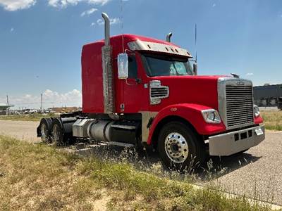 Freightliner Coronado Sleeper Semi Truck - 70" Integral Sleeper, Cummins 500HP, 10 Speed Manual