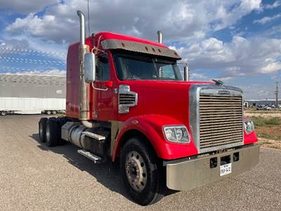Freightliner Coronado Sleeper Semi Truck - 70" Integral Sleeper, Cummins 500HP, 10 Speed Manual