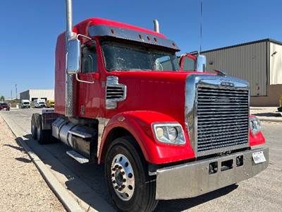 Freightliner Coronado Sleeper Semi Truck - 70" Integral Sleeper, Cummins 500HP, 10 Speed Manual