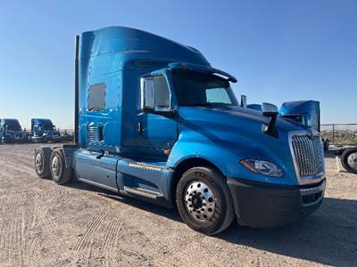 International LT625 Single Axle Sleeper Semi Truck - 73" Integral Sleeper, Cummins 400HP, 11 Speed Automatic