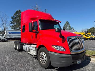 International LT625 Sleeper Semi Truck - 73" Integral Sleeper, Cummins 450HP, 10 Speed Manual