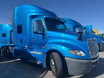 International LT625 Single Axle Sleeper Semi Truck - 73" Integral Sleeper, Cummins 400HP, 11 Speed Automatic