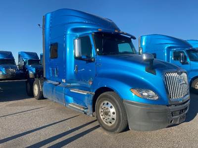 International LT625 Single Axle Sleeper Semi Truck - 73" Integral Sleeper, Cummins 400HP, 11 Speed Automatic
